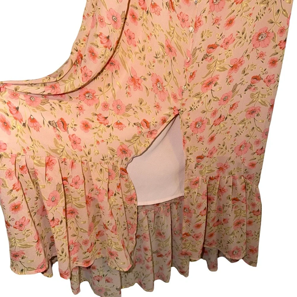 NWT ASTR the label blush multi floral maxi dress. Size Medium.